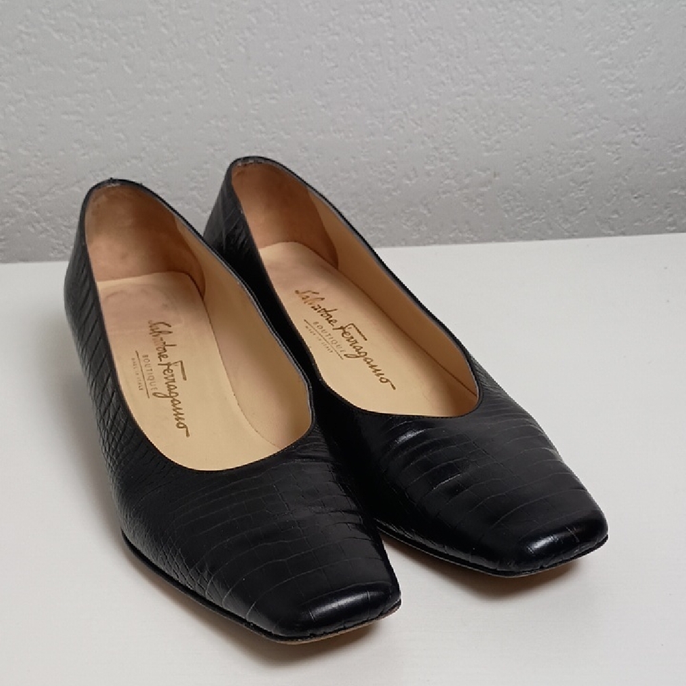 Women's Salvatore Ferragamo Black Heel Loafers